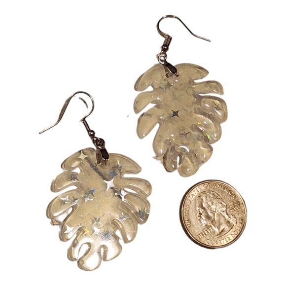 Handmade Starry Resin Leaf Dangle Earrings - Picture 5 of 5